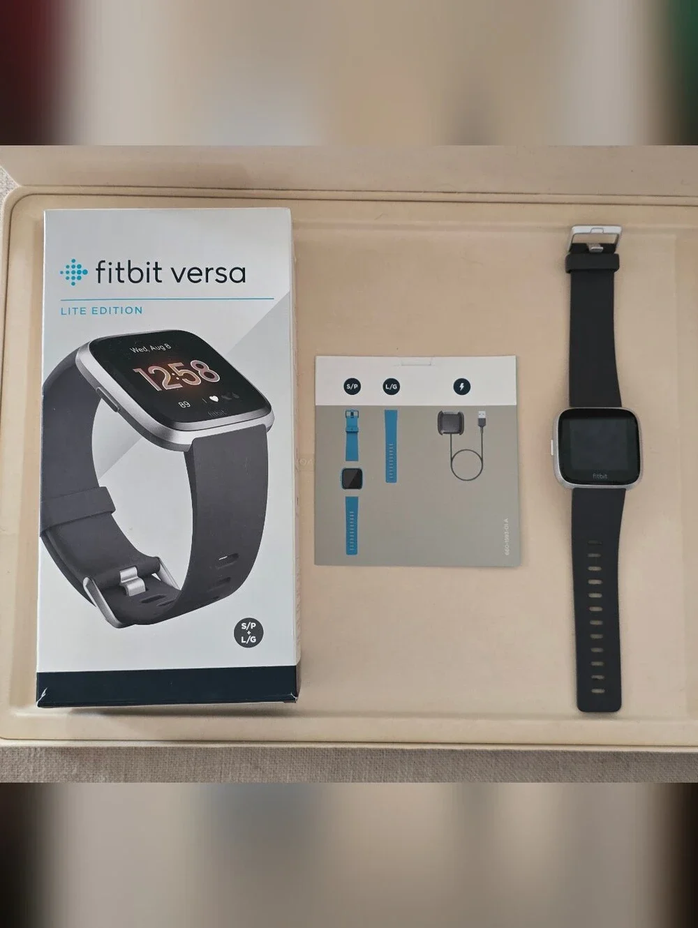 Fitbit Versa Lite Smartwatch Charcoal/Silver CIB - Excellent!